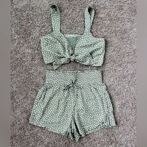 NWOT Abercrombie Set, Shorts size S, Top size XS (fits S or XS) So cute!!